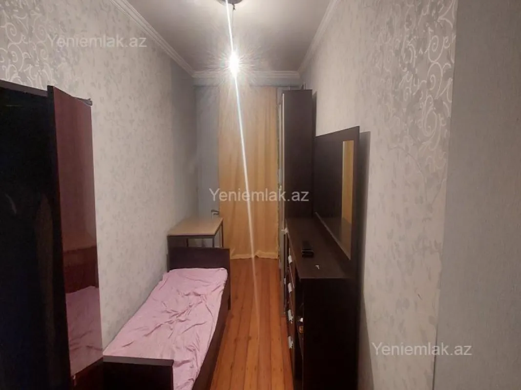 Satılır 2 otaqlı köhnə tikili 42 m²