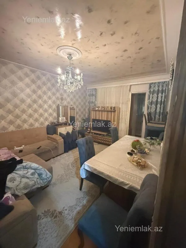 Satılır 2 otaqlı köhnə tikili 62 m²