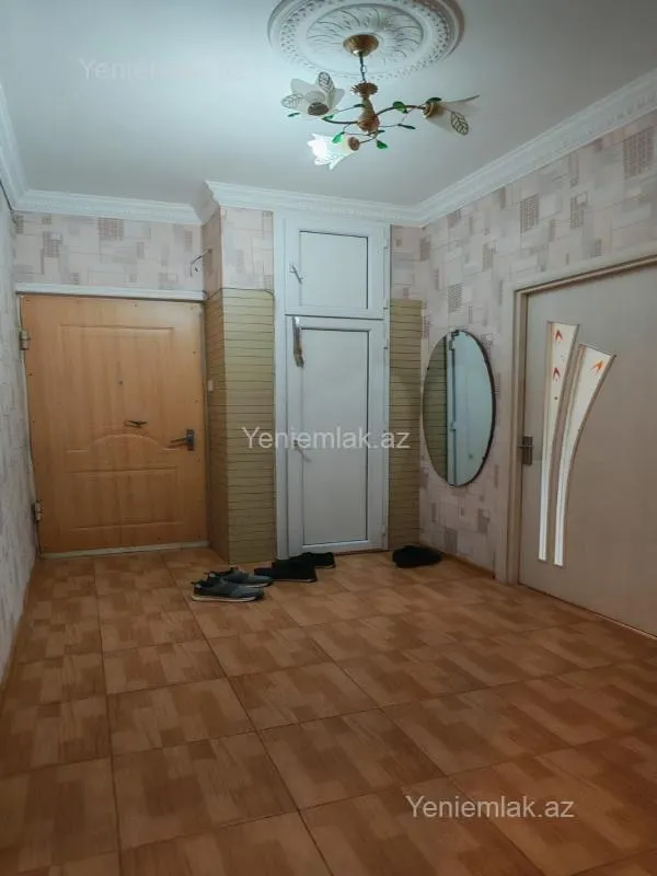 Satılır 3 otaqlı köhnə tikili 80 m²