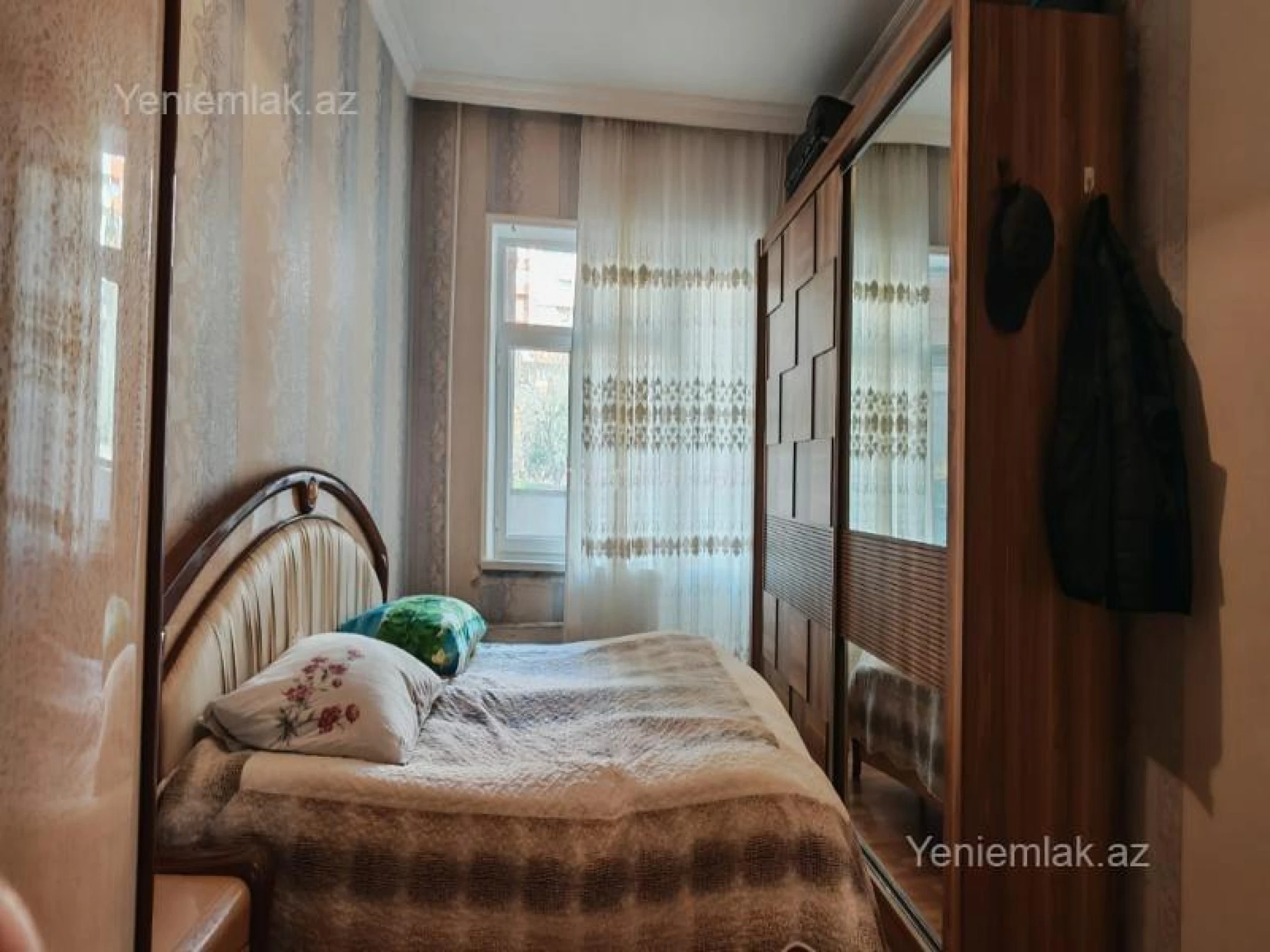 Satılır 3 otaqlı köhnə tikili 80 m²