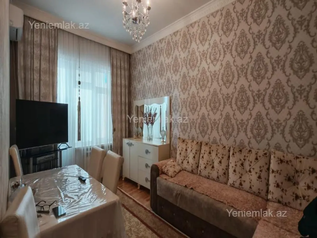 Satılır 3 otaqlı köhnə tikili 80 m²