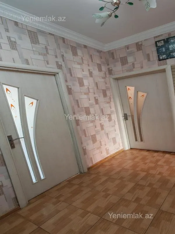 Satılır 3 otaqlı köhnə tikili 80 m²