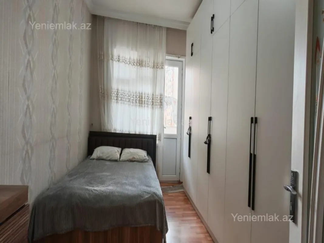Satılır 3 otaqlı köhnə tikili 80 m²