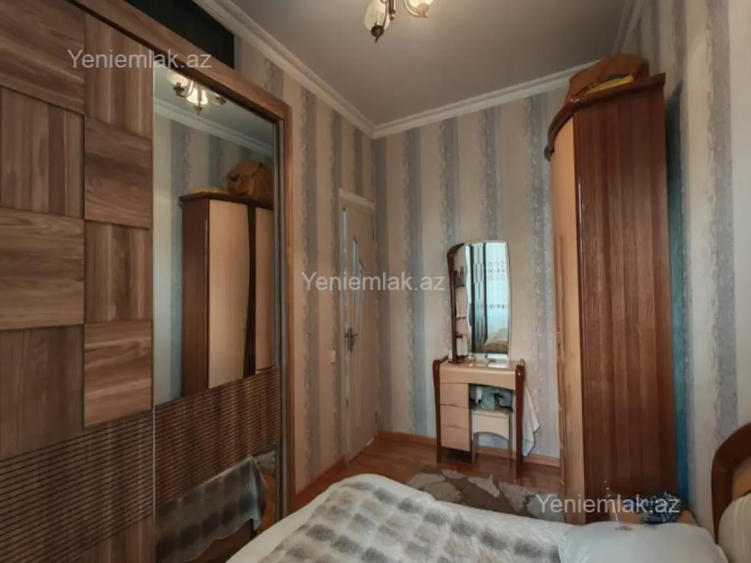 Satılır 3 otaqlı köhnə tikili 80 m²