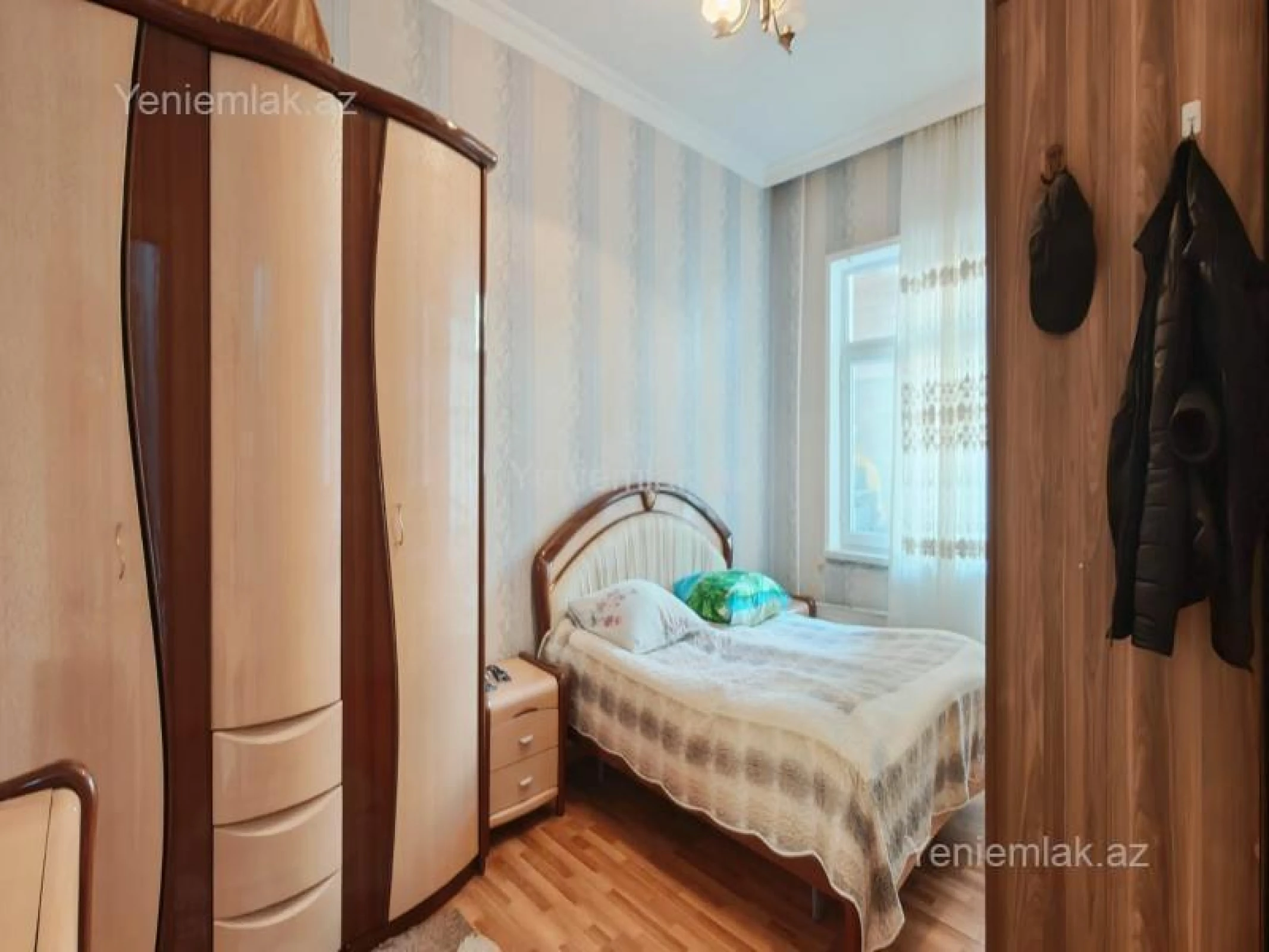 Satılır 3 otaqlı köhnə tikili 80 m²
