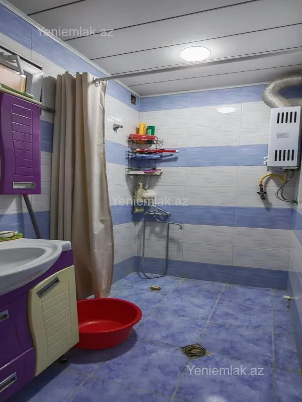 Satılır 3 otaqlı köhnə tikili 80 m²