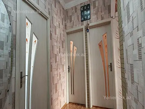 Satılır 3 otaqlı köhnə tikili 80 m²
