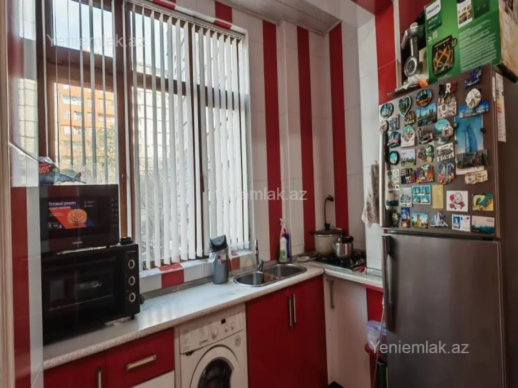 Satılır 3 otaqlı köhnə tikili 80 m²