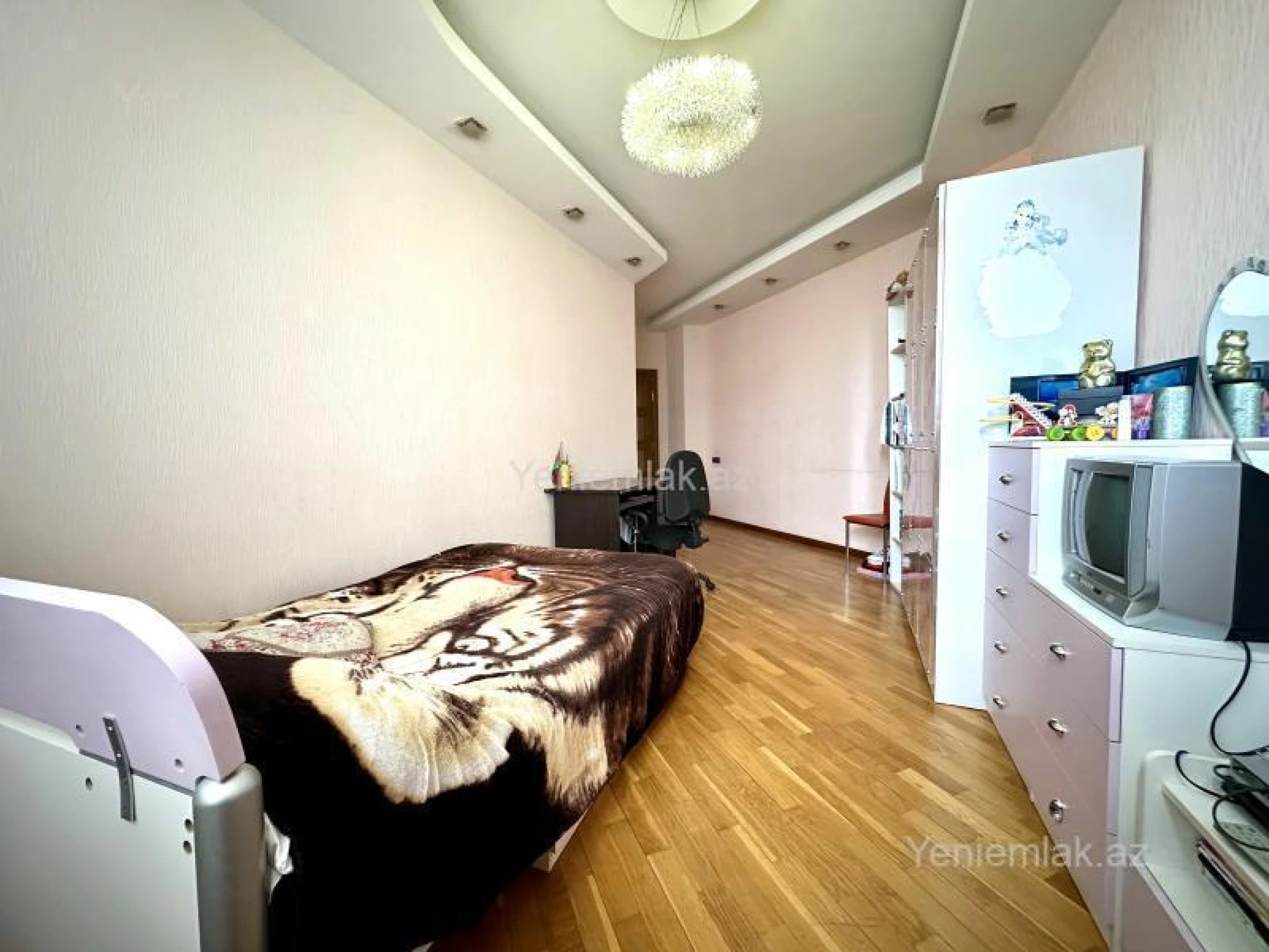 Satılır 4 otaqlı yeni tikili 178 m²