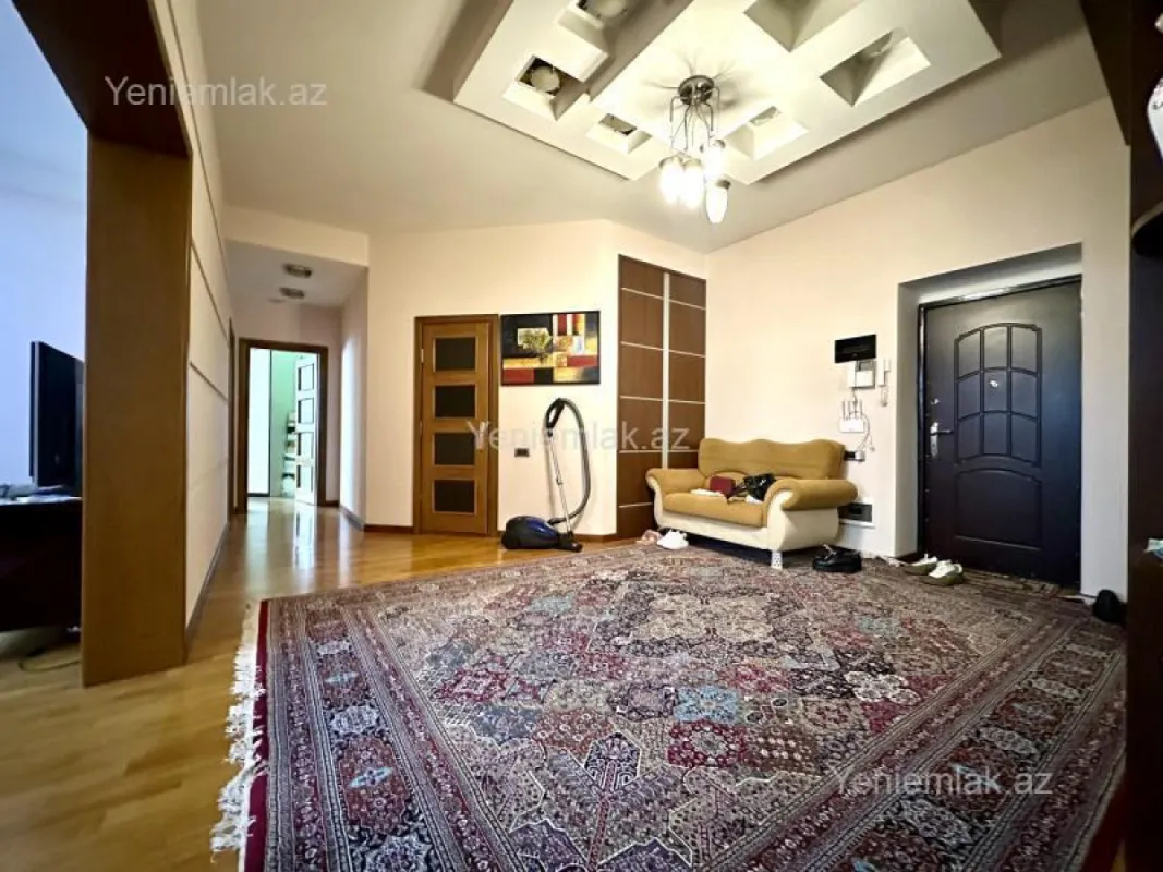 Satılır 4 otaqlı yeni tikili 178 m²