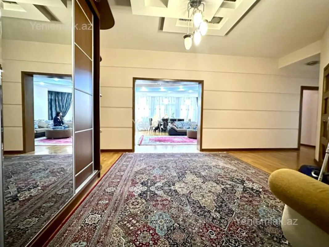 Satılır 4 otaqlı yeni tikili 178 m²