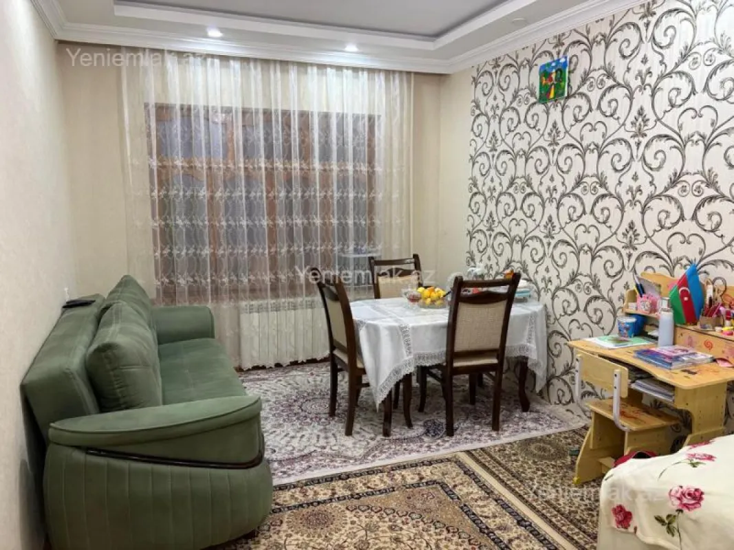 Satılır 2 otaqlı köhnə tikili 65 m²