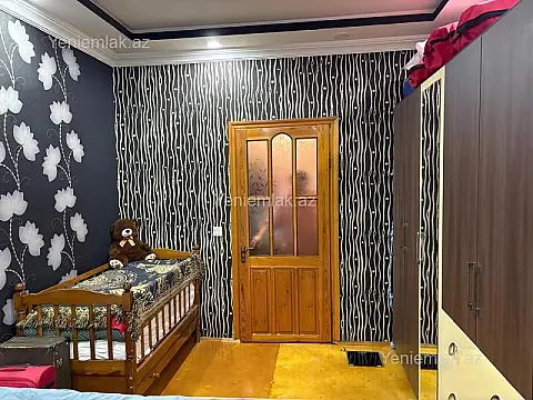 Satılır 2 otaqlı köhnə tikili 65 m²