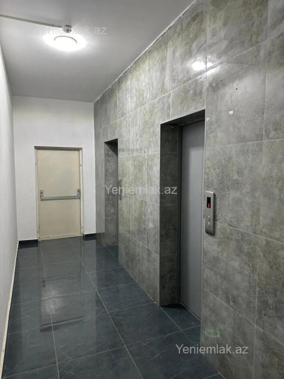 Satılır 3 otaqlı yeni tikili 173.7 m²