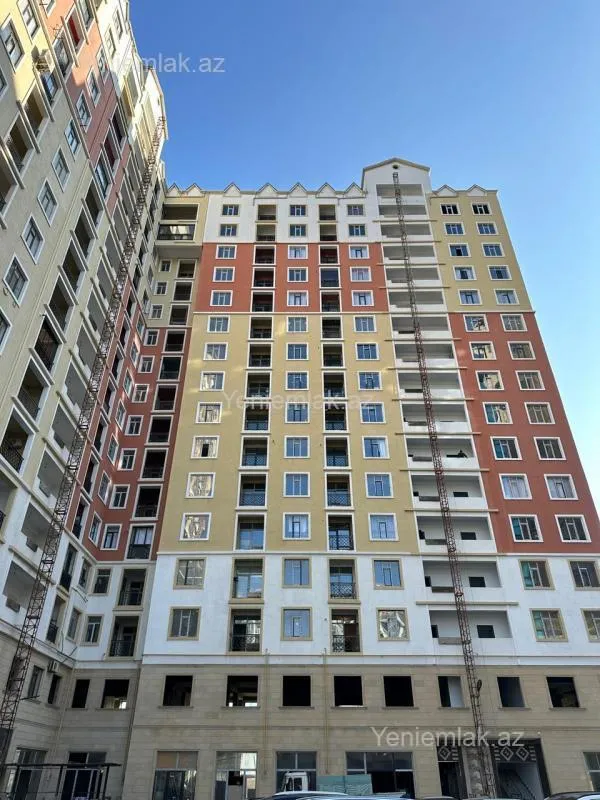 Satılır 3 otaqlı yeni tikili 173.7 m²