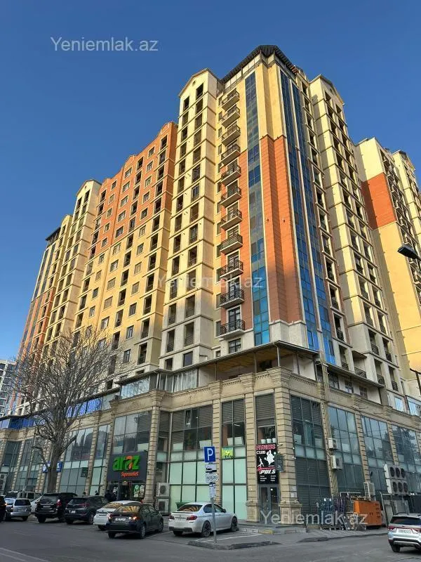 Satılır 3 otaqlı yeni tikili 173.7 m²