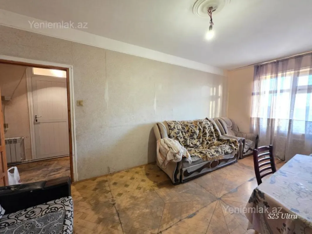 Satılır 2 otaqlı köhnə tikili 50 m²