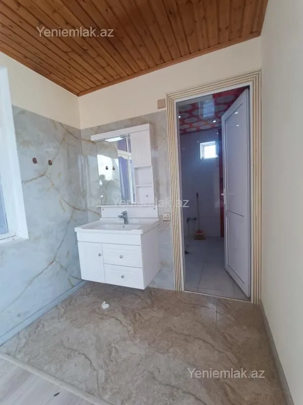 Satılır 4 otaqlı həyət evi 100 m²