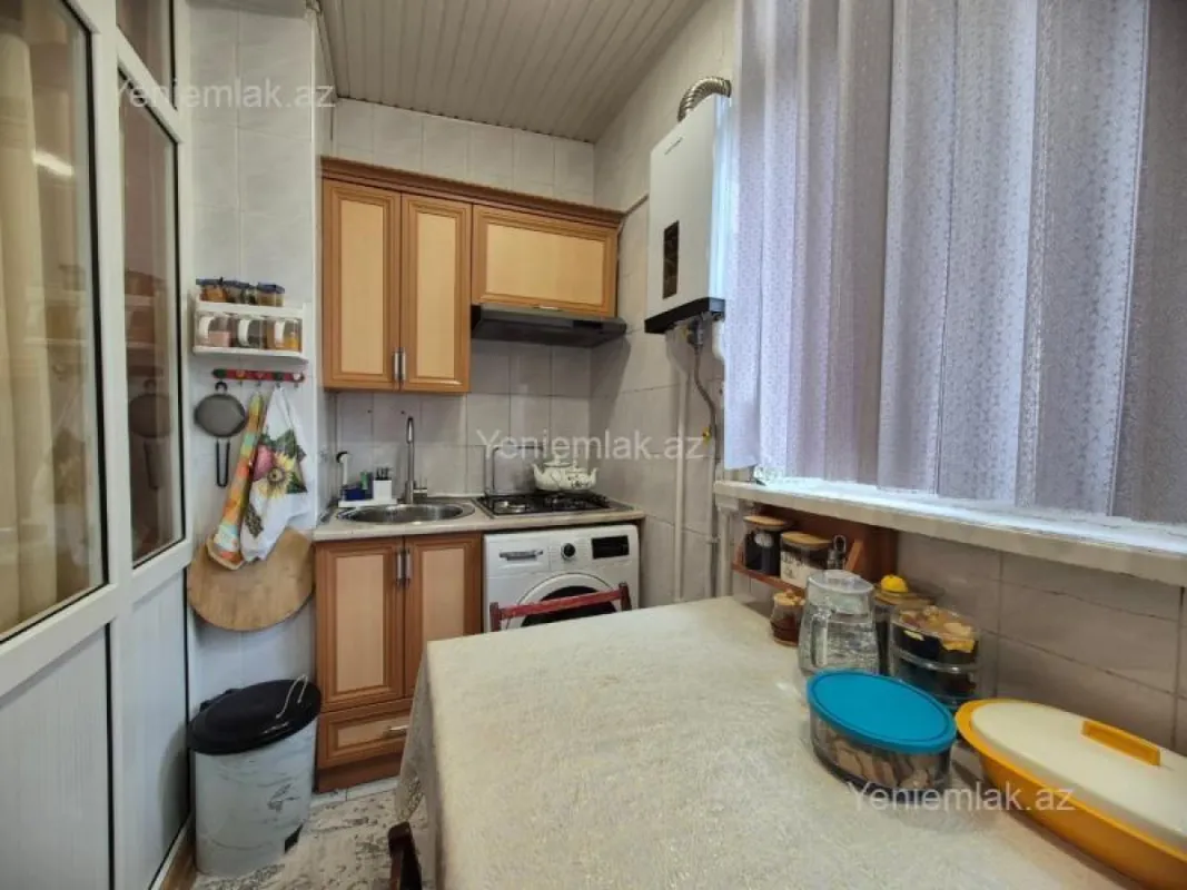 Kirayə verilir 2 otaqlı köhnə tikili 55 m²