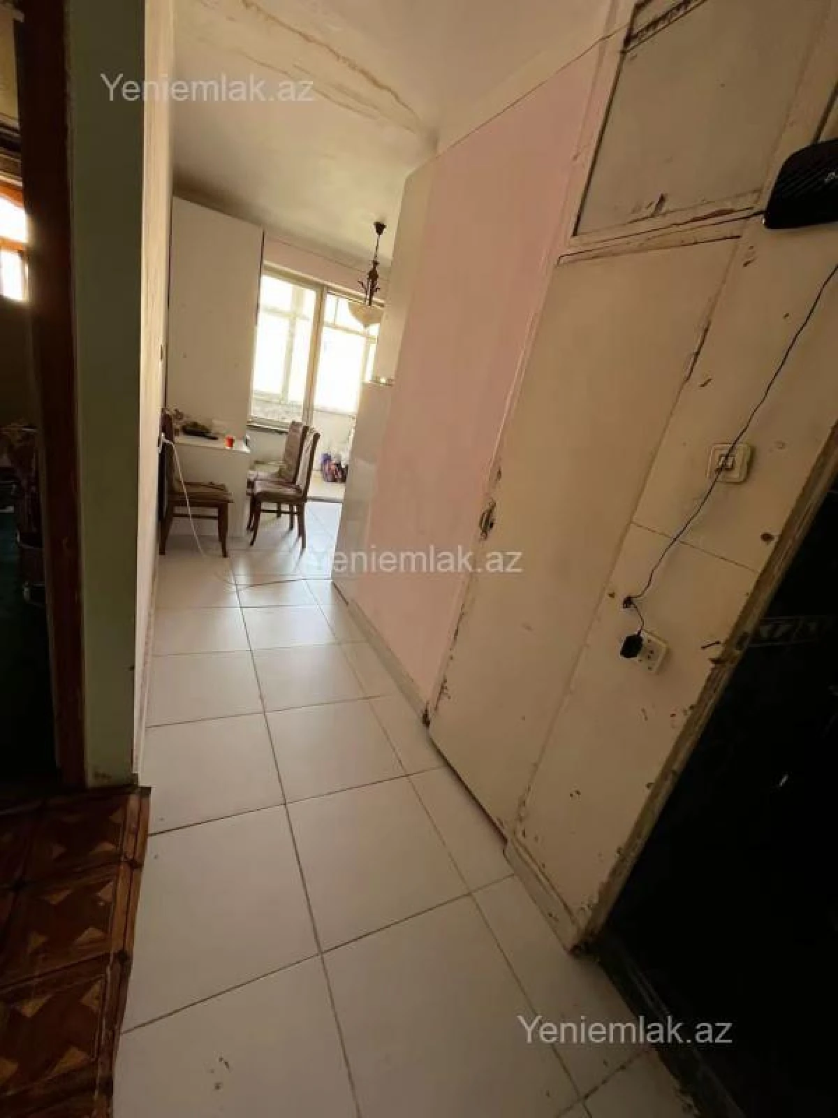 Satılır 3 otaqlı köhnə tikili 70 m²