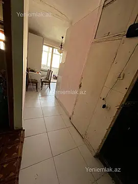 Satılır 3 otaqlı köhnə tikili 70 m²