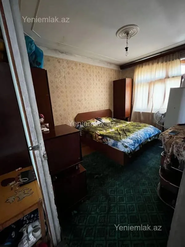 Satılır 3 otaqlı köhnə tikili 70 m²
