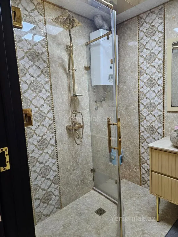 Satılır 3 otaqlı köhnə tikili 75 m²