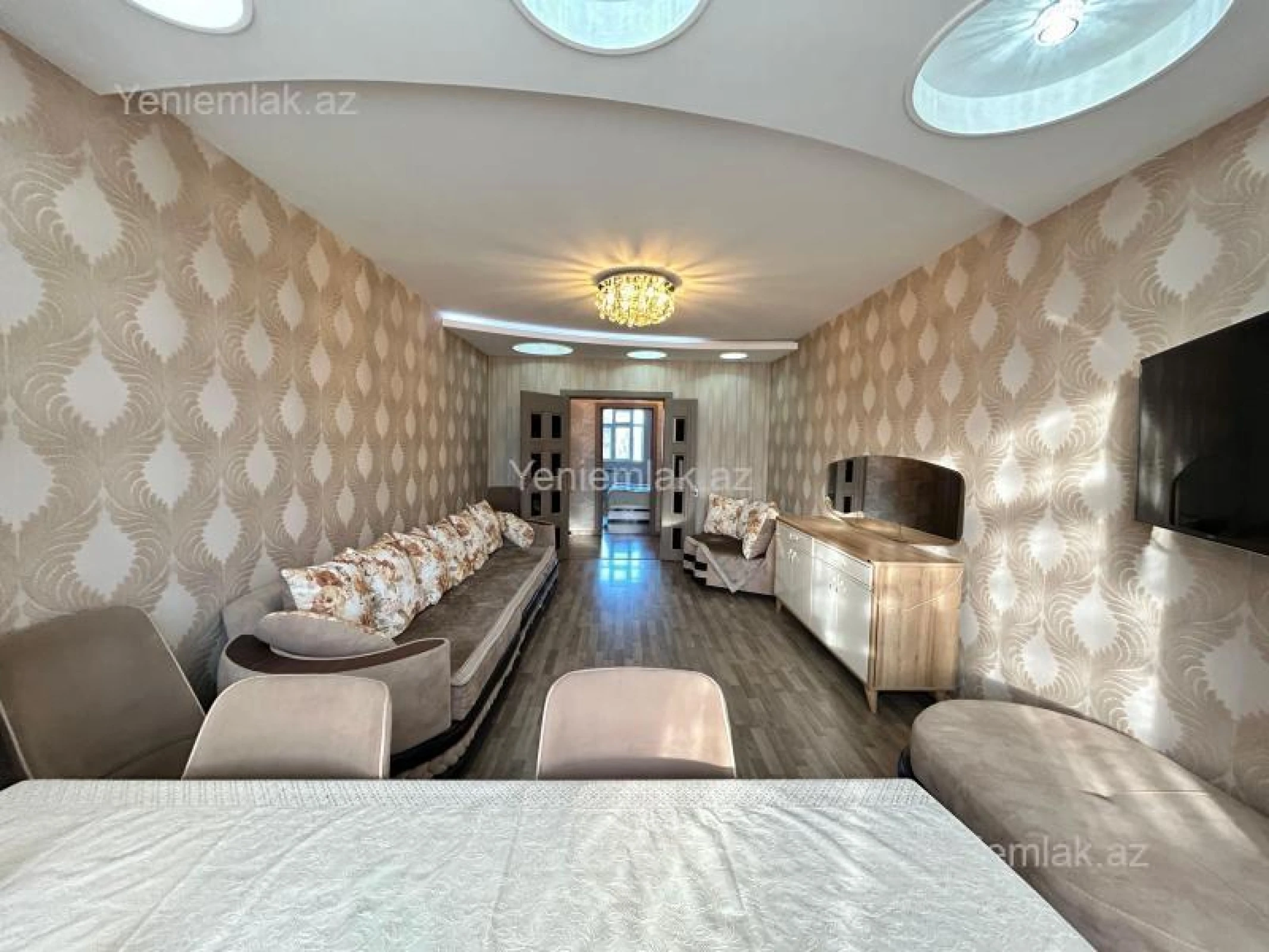 Satılır 3 otaqlı köhnə tikili 90 m²