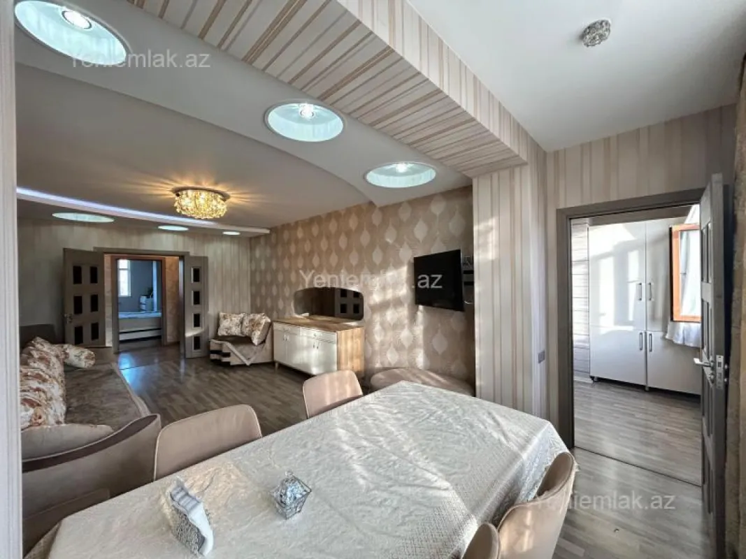 Satılır 3 otaqlı köhnə tikili 90 m²