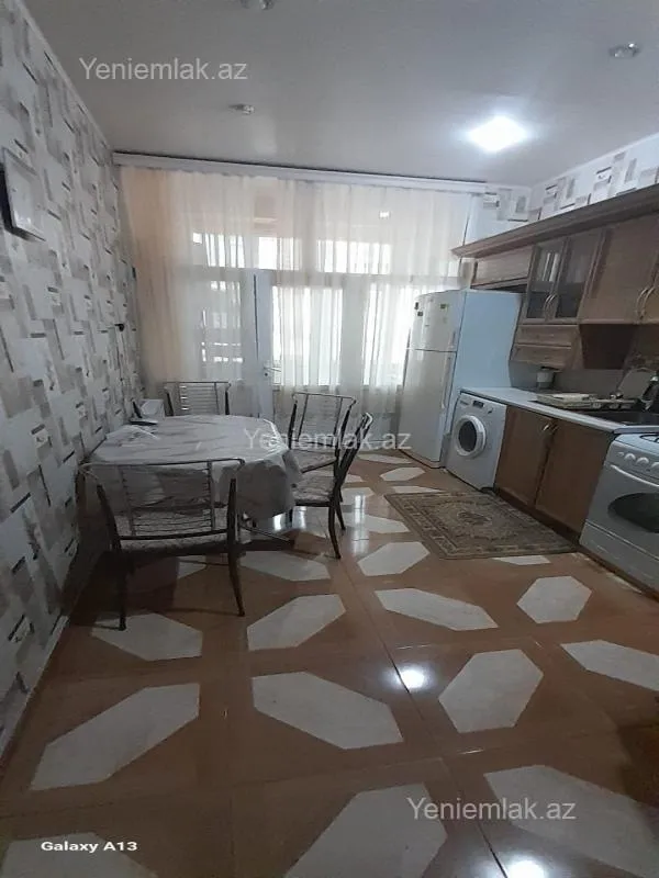 Satılır 3 otaqlı yeni tikili 100 m²