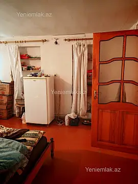 Satılır 2 otaqlı köhnə tikili 65 m²