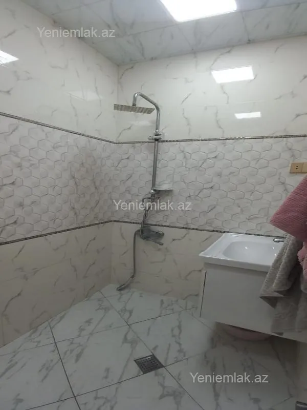 Satılır 3 otaqlı yeni tikili 60 m²