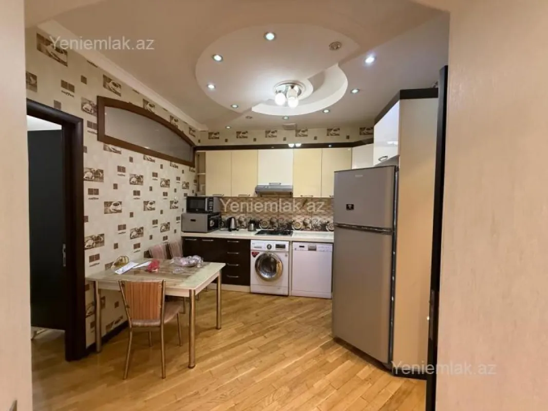 Satılır 3 otaqlı yeni tikili 95 m²