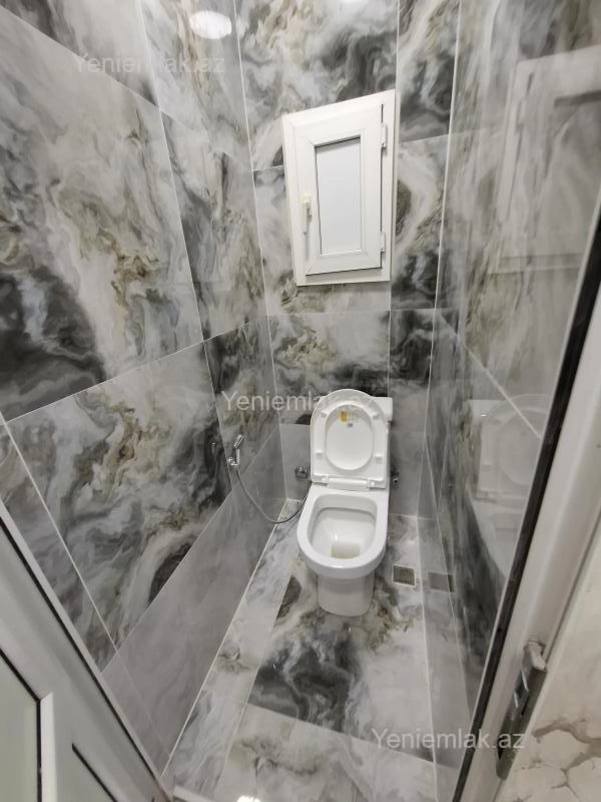 Satılır 2 otaqlı köhnə tikili 45 m²