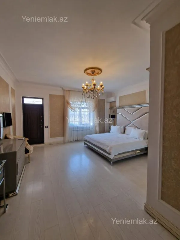 Satılır 6 otaqlı həyət evi 300 m²