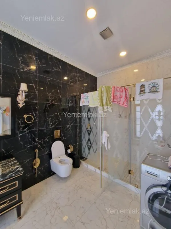 Satılır 6 otaqlı həyət evi 300 m²