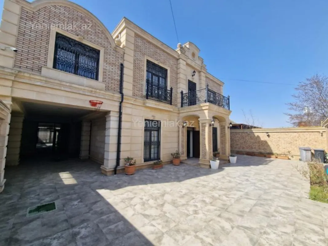 Satılır 6 otaqlı həyət evi 300 m²