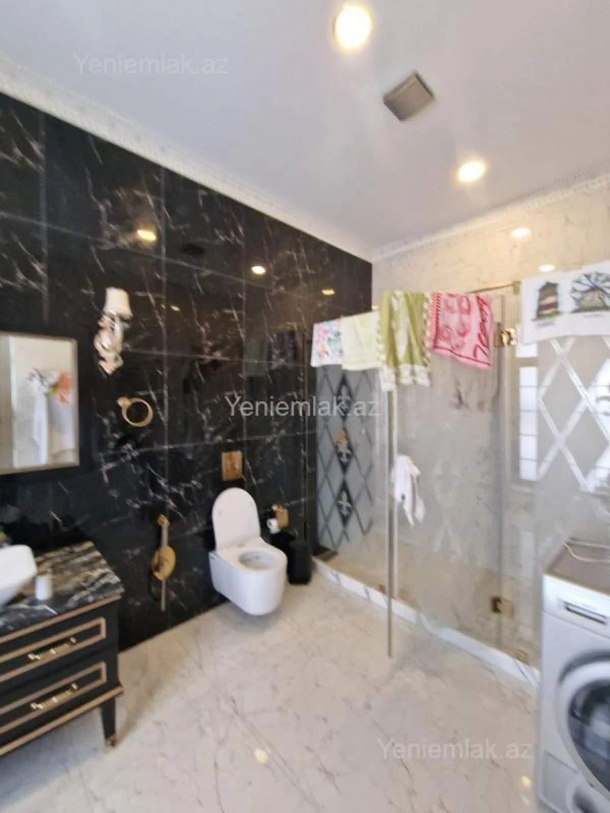 Satılır 6 otaqlı həyət evi 300 m²