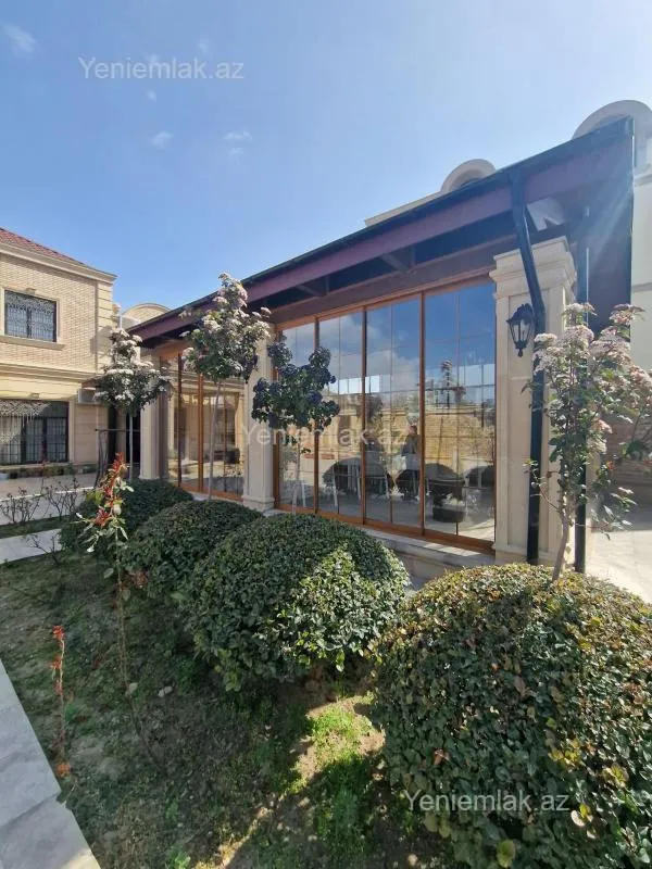 Satılır 6 otaqlı həyət evi 300 m²
