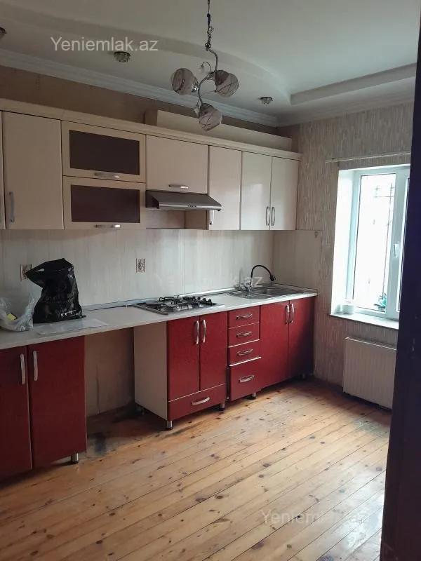 Satılır 4 otaqlı həyət evi 144 m²