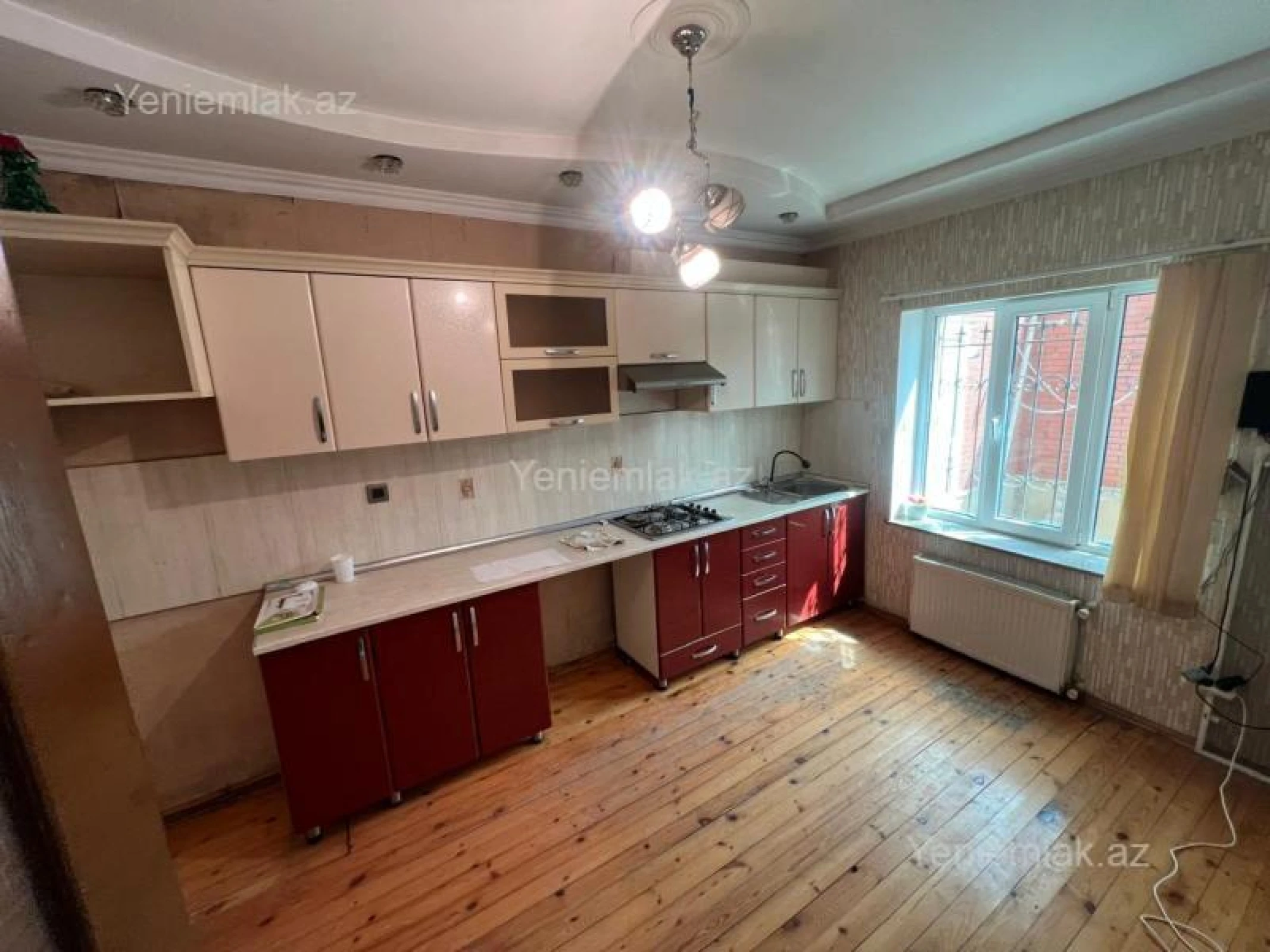 Satılır 4 otaqlı həyət evi 144 m²