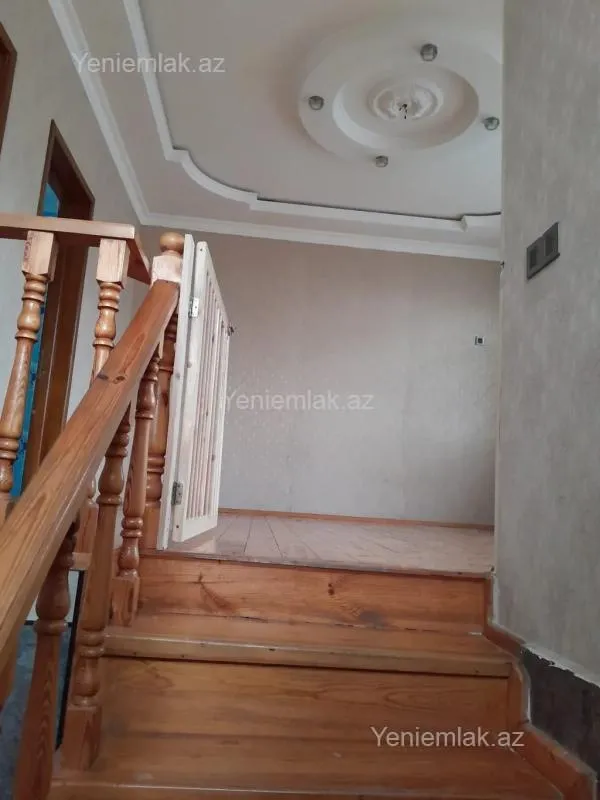 Satılır 4 otaqlı həyət evi 144 m²