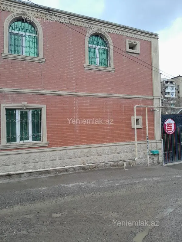 Satılır 4 otaqlı həyət evi 144 m²