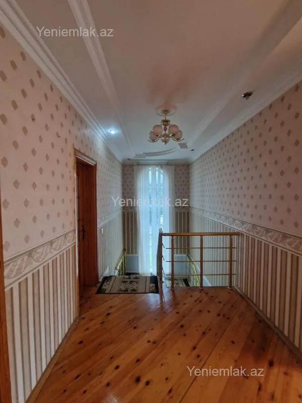 Satılır 6 otaqlı həyət evi 187 m²