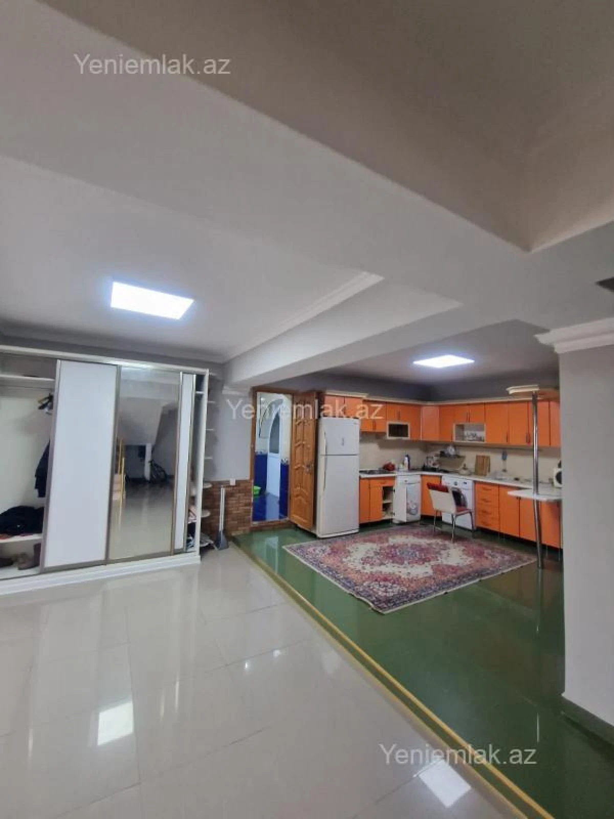Satılır 6 otaqlı həyət evi 187 m²