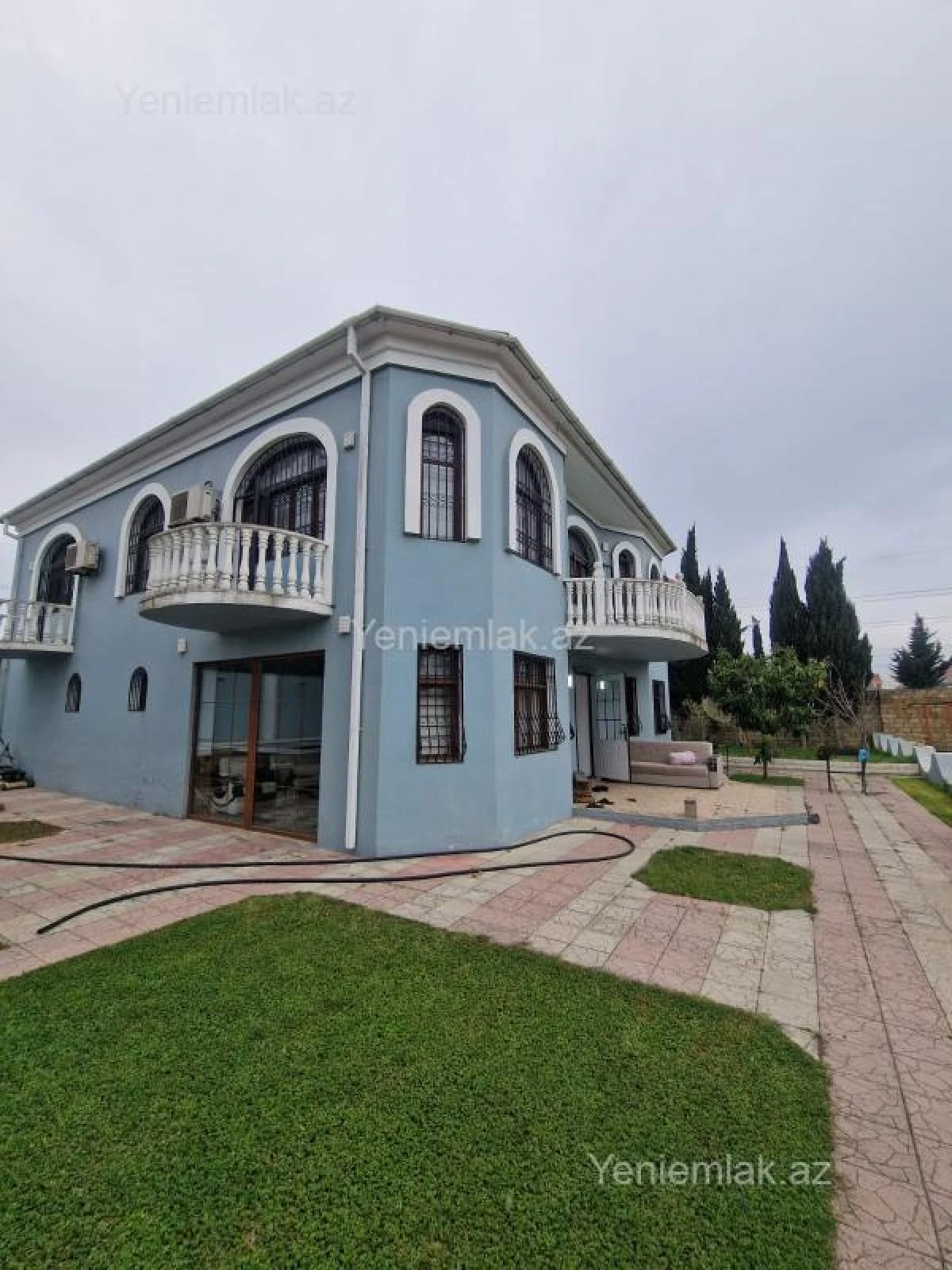 Satılır 6 otaqlı həyət evi 187 m²