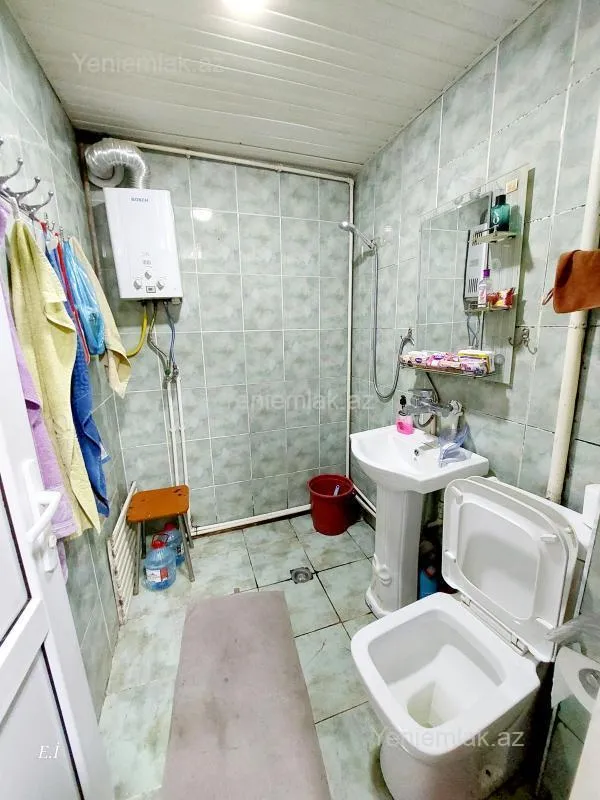 Satılır 2 otaqlı köhnə tikili 48 m²