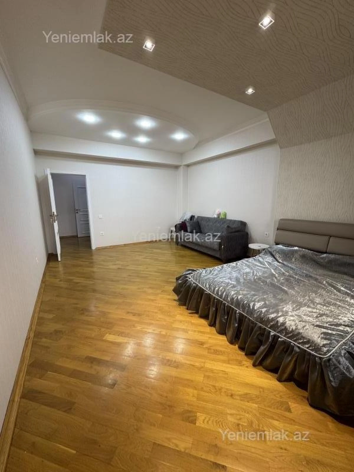 Satılır 3 otaqlı yeni tikili 110 m²