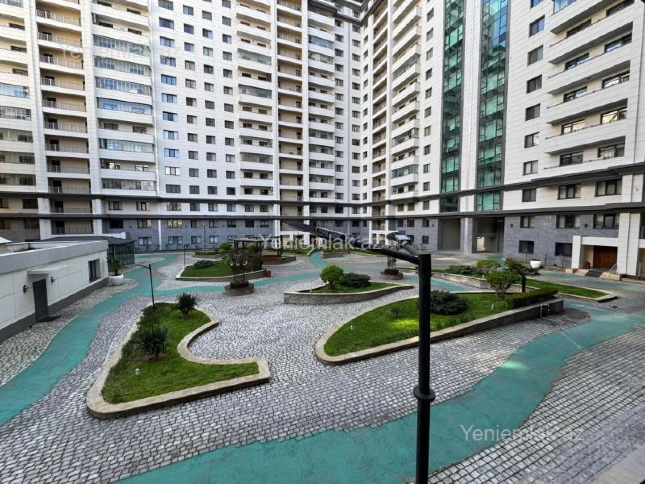 Satılır 3 otaqlı yeni tikili 155 m²