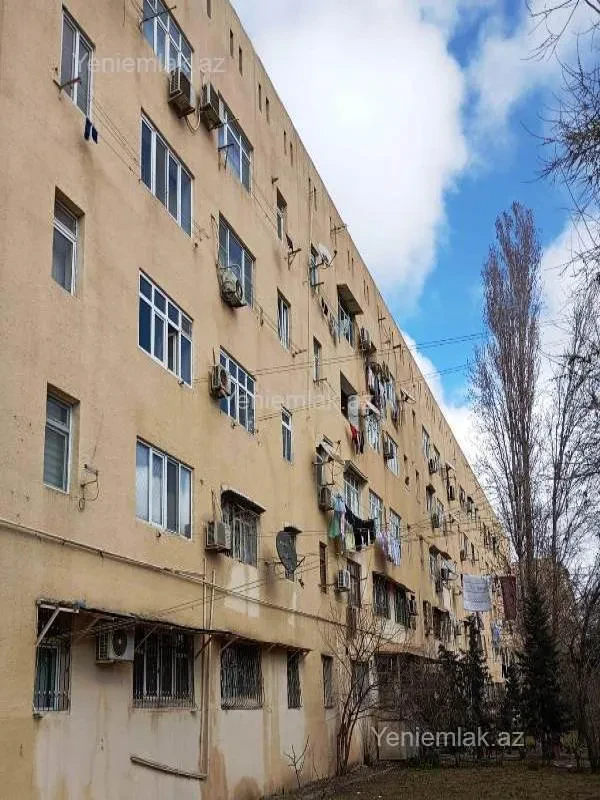 Satılır 3 otaqlı köhnə tikili 75 m²